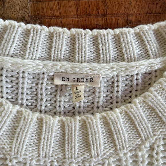 En Créme Dot Sleeve Sweater Size L (stain on sleeve) - Picture 4 of 7